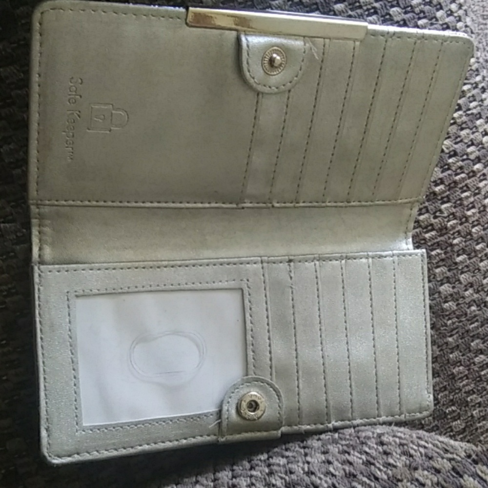 Wallet - Picture 2 of 3